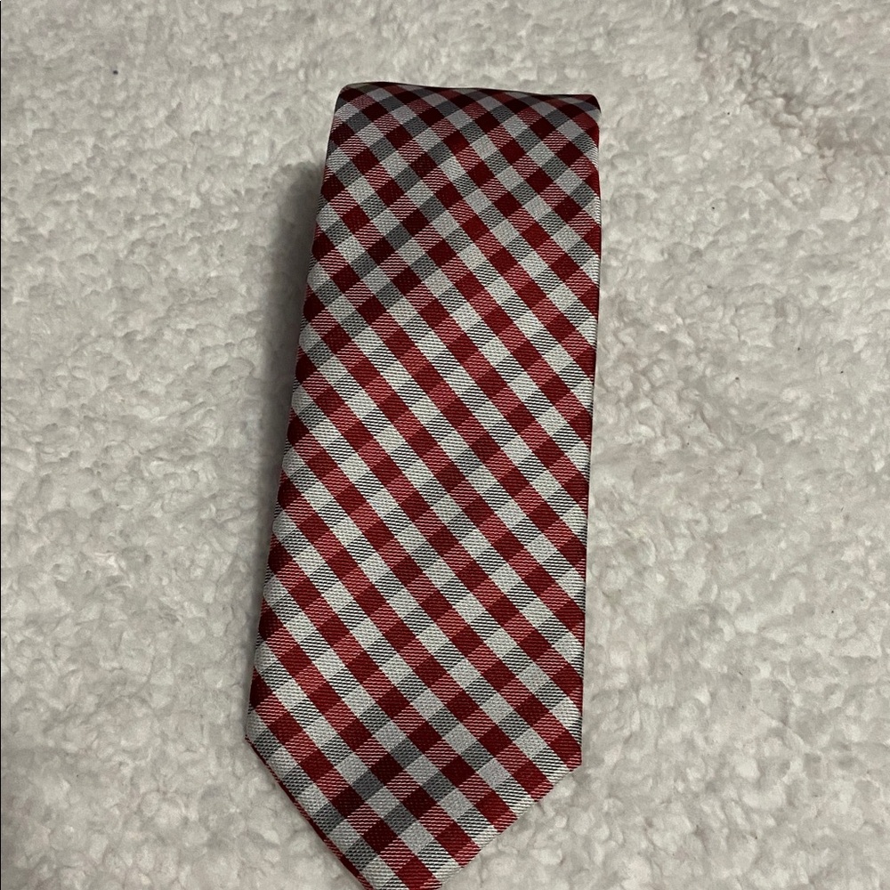 Chaps men’s tie 100% polyester red soft navy plaid  NWOT